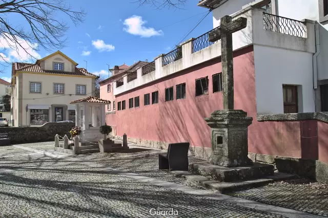 Capela do Bonfim - Largo lateral (foto de 2021)