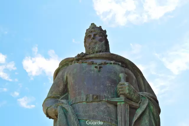 Estátua de D. Sancho I (foto de 2012)