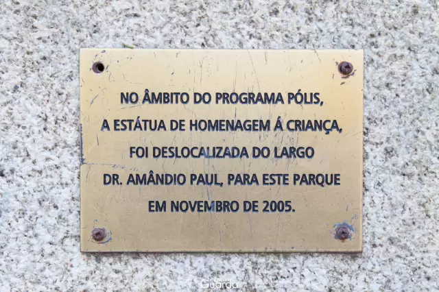 Estátua de Homenagem à Criança Guardense (foto de 2020)