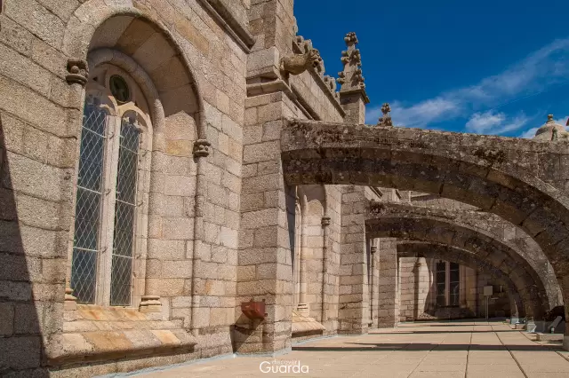 Sé Catedral - Terraço lateral, com os Arcos Arcobotantes (foto de 2019)