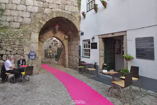 Torre dos Ferreiros - Entrada pela Rua da Torre antes da remodelação de 2020 (foto de 2017)
